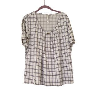 Woman's Check Black/White Blouse Size 2X Short Sleeve With Metal Bar Decoration